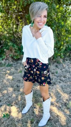 The ZigZag Stripe Only Passion Shorts [NO RETURNS] BOTTOMS