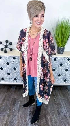 Easel OUTERWEAR Pack Your Suitcase Cardigan