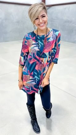 The ZigZag Stripe Paradise On Earth Top TOPS & TUNICS