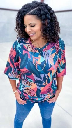 The ZigZag Stripe Paradise On Earth Top TOPS & TUNICS