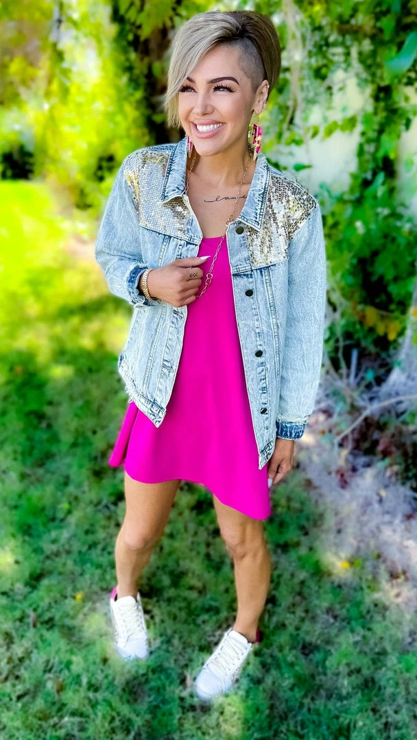 The ZigZag Stripe Pink Cycle Queen Dress