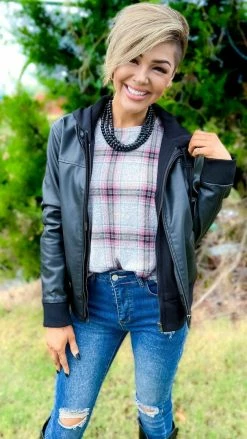 The ZigZag Stripe TOPS & TUNICS Plaid Business Top