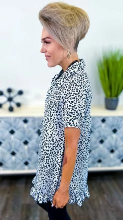 The ZigZag Stripe TOPS & TUNICS Radiating Beauty Tunic