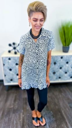 The ZigZag Stripe TOPS & TUNICS Radiating Beauty Tunic