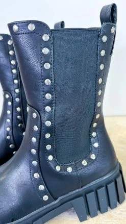 MIA SHOES Razor Boots