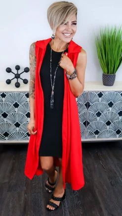 The ZigZag Stripe OUTERWEAR Red More To Tell Vest