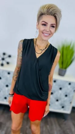 The ZigZag Stripe Red Pretty City Shorts [NO RETURNS] BOTTOMS