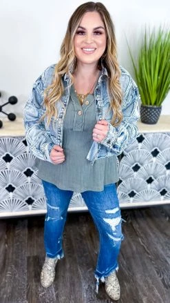 The ZigZag Stripe Sage Barcelona Breeze Tank [NO RETURNS] TOPS & TUNICS