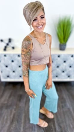 The ZigZag Stripe BOTTOMS Sage Future Moves Cropped Pants [NO RETURNS]