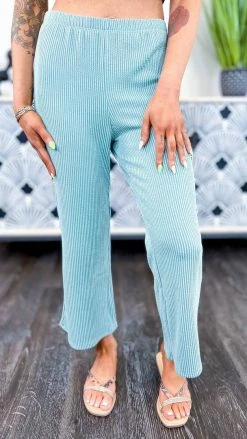 The ZigZag Stripe BOTTOMS Sage Future Moves Cropped Pants [NO RETURNS]