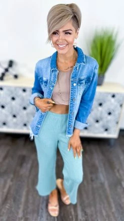 The ZigZag Stripe BOTTOMS Sage Future Moves Cropped Pants [NO RETURNS]