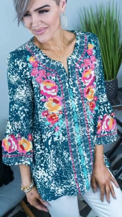 Andree TOPS & TUNICS Santa Fe Sweetie Top