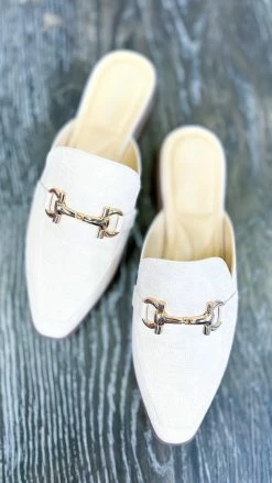 Chinese Laundry SHOES Score Mules