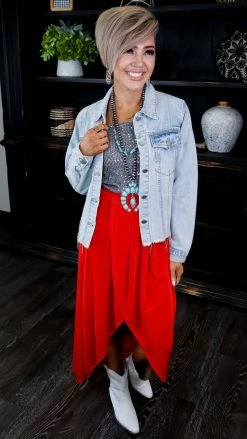 The ZigZag Stripe Silver Weekend Wow Tank TOPS & TUNICS