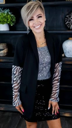 The ZigZag Stripe Silver Weekend Wow Tank TOPS & TUNICS