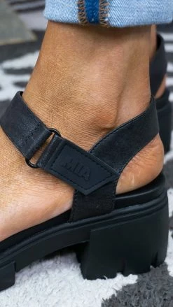 MIA SHOES Skyler Platform Sandals