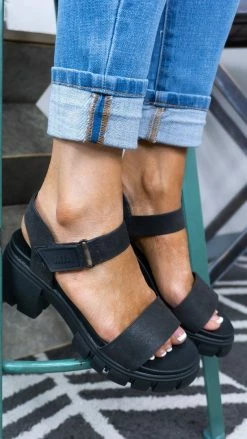 MIA SHOES Skyler Platform Sandals