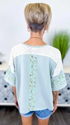 Easel TOPS & TUNICS Strolling On Saturday Top