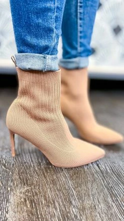 Chinese Laundry SHOES Tan Elba Booties