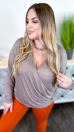 The ZigZag Stripe TOPS & TUNICS Taupe Divine Life Top