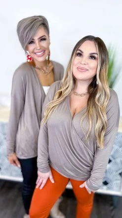 The ZigZag Stripe TOPS & TUNICS Taupe Divine Life Top