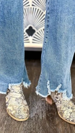 The ZigZag Stripe GP1010 Jeans BOTTOMS