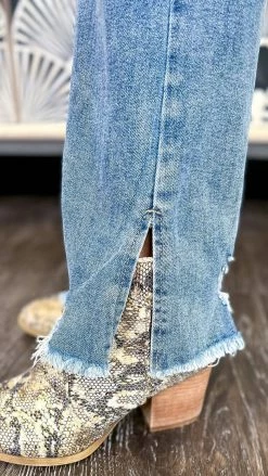 The ZigZag Stripe GP1010 Jeans BOTTOMS