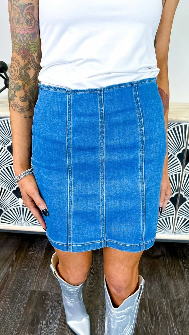 The ZigZag Stripe GS1001 Skirt