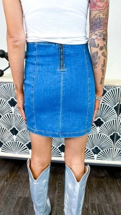 The ZigZag Stripe GS1001 Skirt