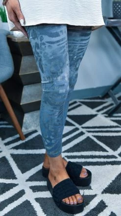 M Rena Time To Move Leggings [NO RETURNS]