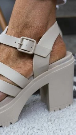 MIA SHOES Tira Platform Sandals