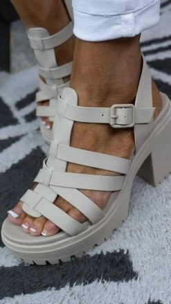 MIA SHOES Tira Platform Sandals