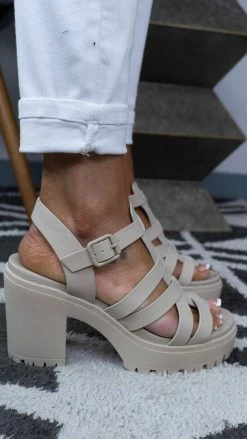 MIA SHOES Tira Platform Sandals