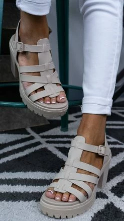 MIA SHOES Tira Platform Sandals