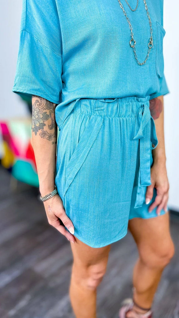 The ZigZag Stripe Turquoise Better With Bubbly Set