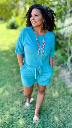 The ZigZag Stripe Turquoise Better With Bubbly Set