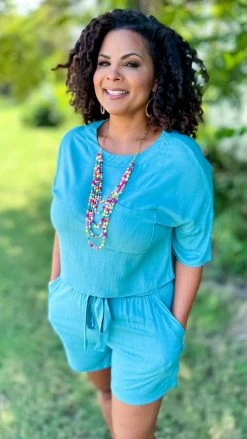 The ZigZag Stripe Turquoise Better With Bubbly Set