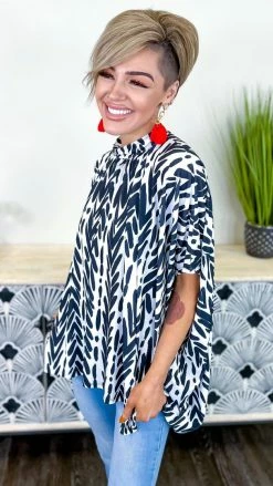 The ZigZag Stripe TOPS & TUNICS Uptown Gal Top