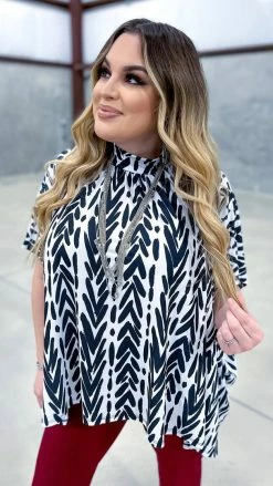 The ZigZag Stripe TOPS & TUNICS Uptown Gal Top