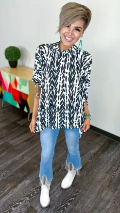 The ZigZag Stripe TOPS & TUNICS Uptown Gal Top
