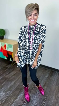 The ZigZag Stripe TOPS & TUNICS Uptown Gal Top