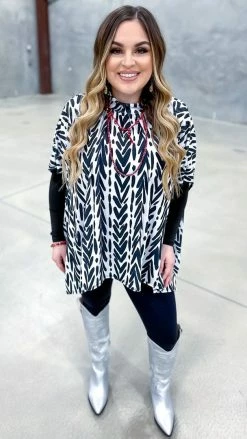 The ZigZag Stripe TOPS & TUNICS Uptown Gal Top