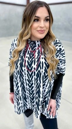 The ZigZag Stripe TOPS & TUNICS Uptown Gal Top
