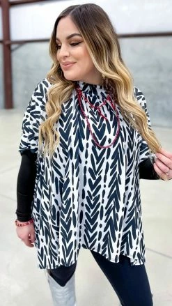 The ZigZag Stripe TOPS & TUNICS Uptown Gal Top