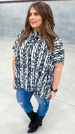 The ZigZag Stripe TOPS & TUNICS Uptown Gal Top