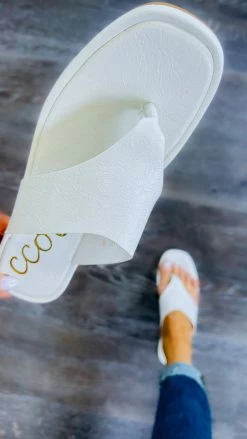 CCOCCI White Ezar Sandals