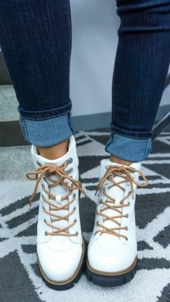 MIA SHOES White Karrus Booties