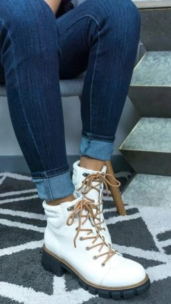 MIA SHOES White Karrus Booties