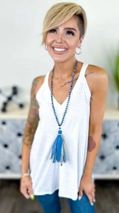 The ZigZag Stripe White Lake Gal Tank TOPS & TUNICS