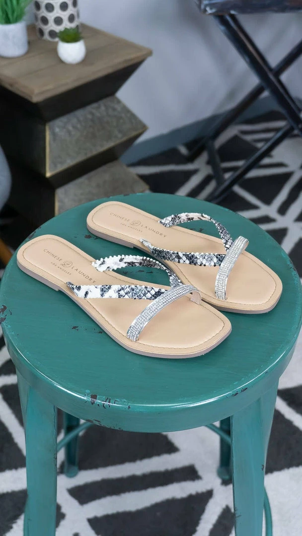 Chinese Laundry SHOES White Selfie Sandals